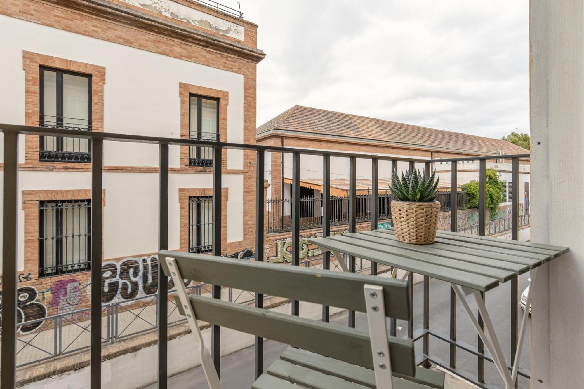 Isg Apartments Becquer Free Parking Inside The Building Seville Exterior photo